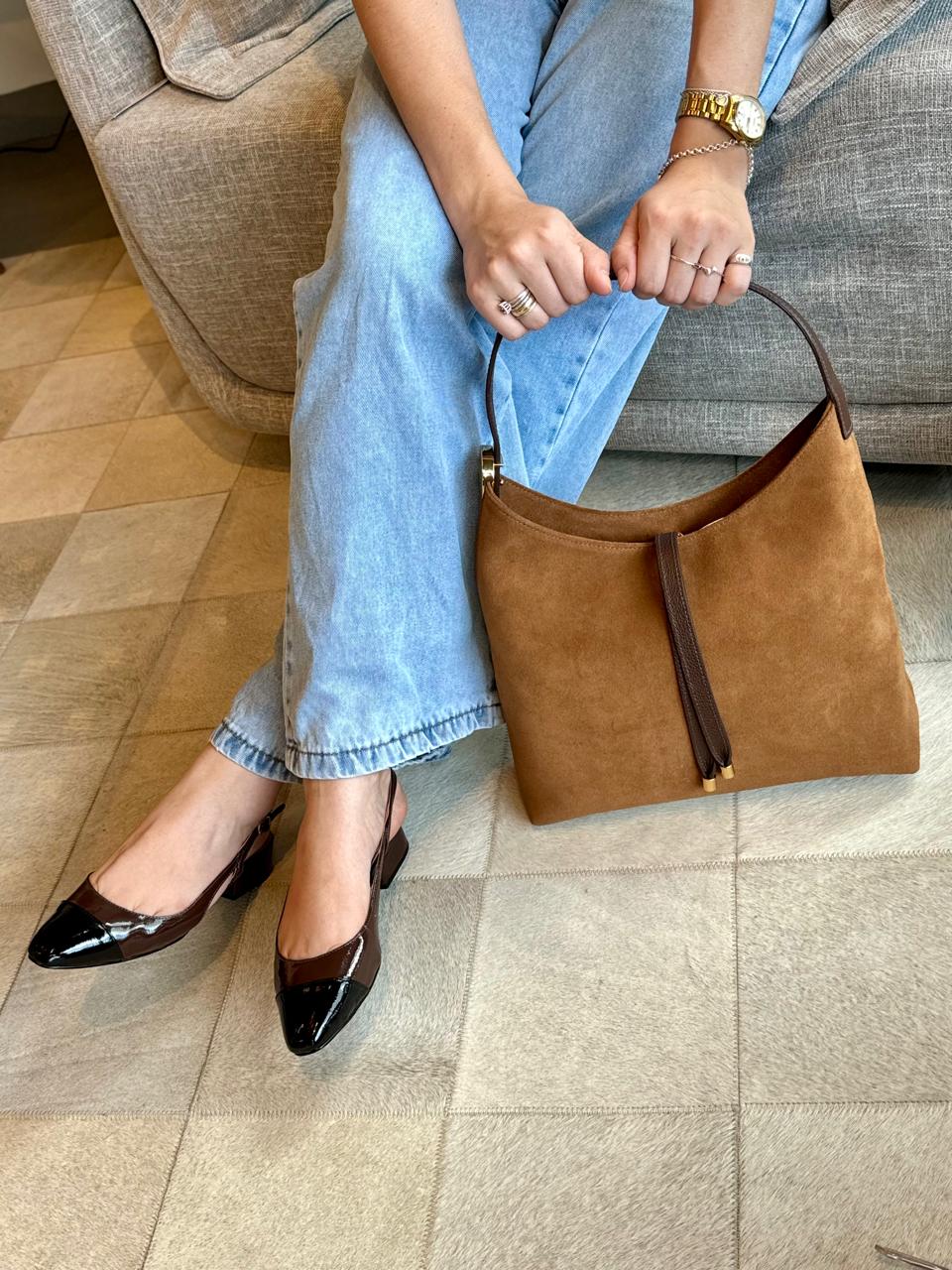 SLINGBACK VERNIZ MARROM PRETOCOM BIQUEIRA